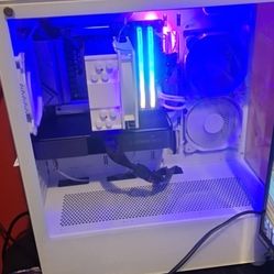 Gaming PC ( Nvidia RTX 3070 FE Paired With A Ryzen 5 7600x)