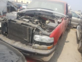 Chevi silverado for parts 2001