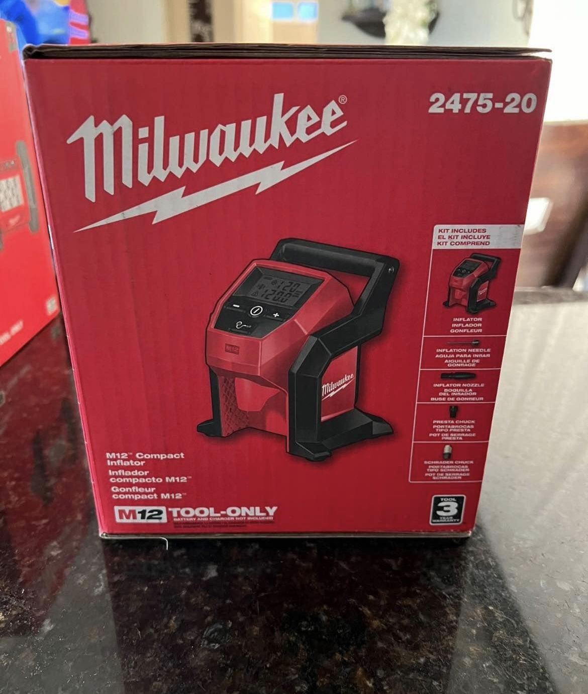 Milwaukee M12 Inflator