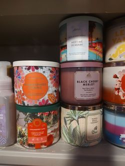 Bath and body works 3 wick candles new