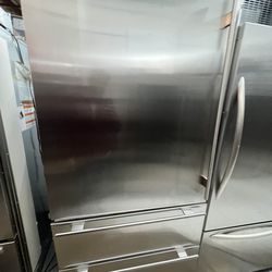 Subzero 36” built in refrigerator 2yr warranty