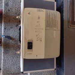 Epson 3lcd Power light 825+ Projector 