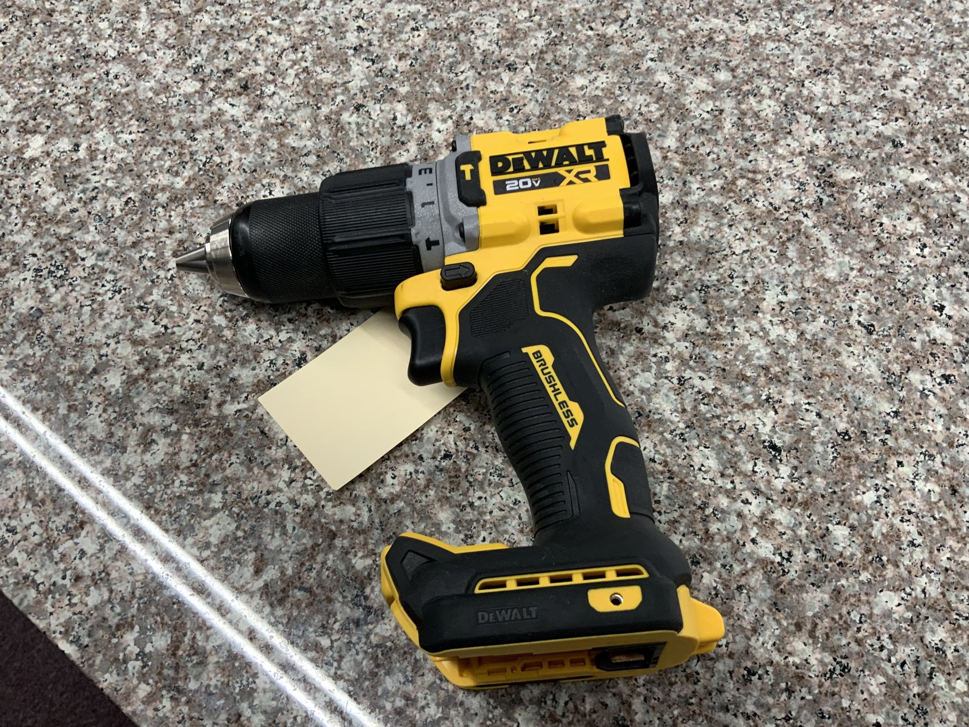 Dewalt XR Brushless 20v 1/2” Hammerdrill/drill Driver