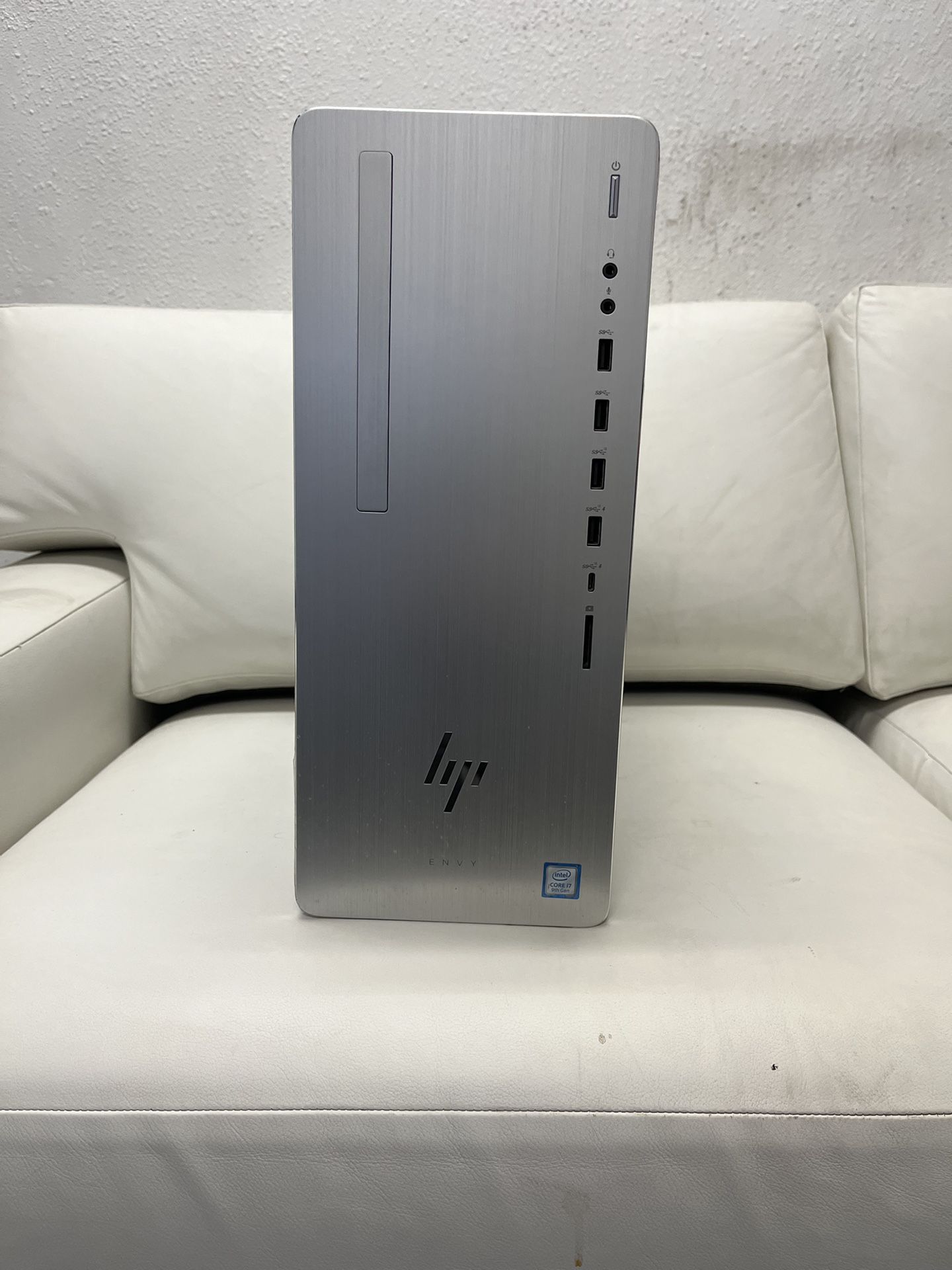 HP ENVY 17 9700 3GHz 16 GB Ram 512 GB SSD Win 10 WiFi