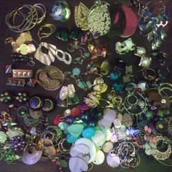 Women's Costume Earrings 