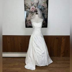 Ivory David’s Bridal wedding dress