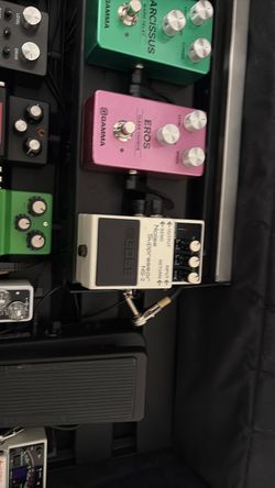pedalboard guitar pedals