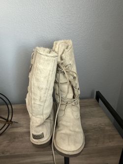 Lace Up UGG boots - like New Woman Size 7