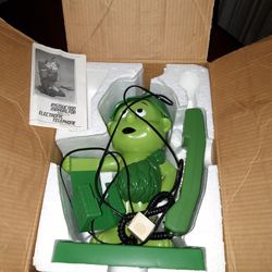 VINTAGE GREEN GIANT LITTLE SPROUT PHONE