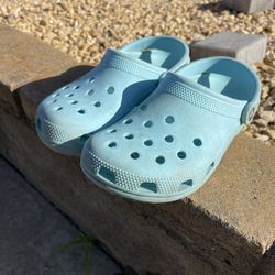 Crocs Size 5/7