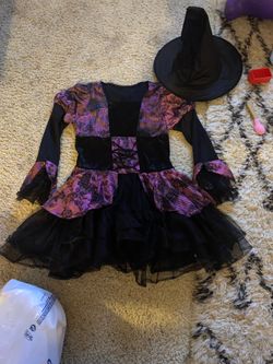 Girls witch costume
