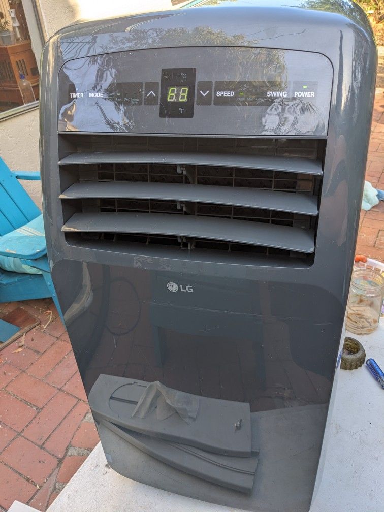 LG Portable Air Conditioner 12,000 BTU