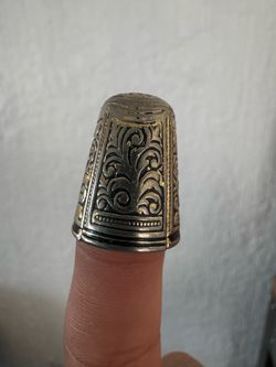SILVER VINTAGE SEWING THIMBLE