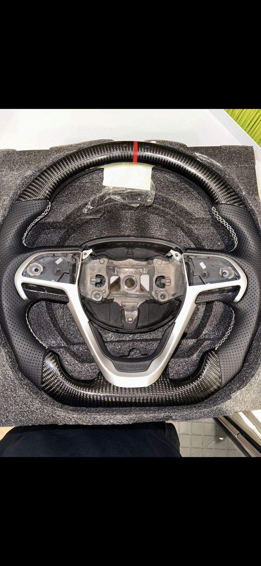 Custom Carbon Fiber Flat Bottom Steering Wheel for Jeep