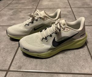 Nike Men’s Air Zoom Pegasus 41 Size 9 Pale Ivory/Limelight