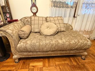 Victorian Style Chaise Lounge Sofa