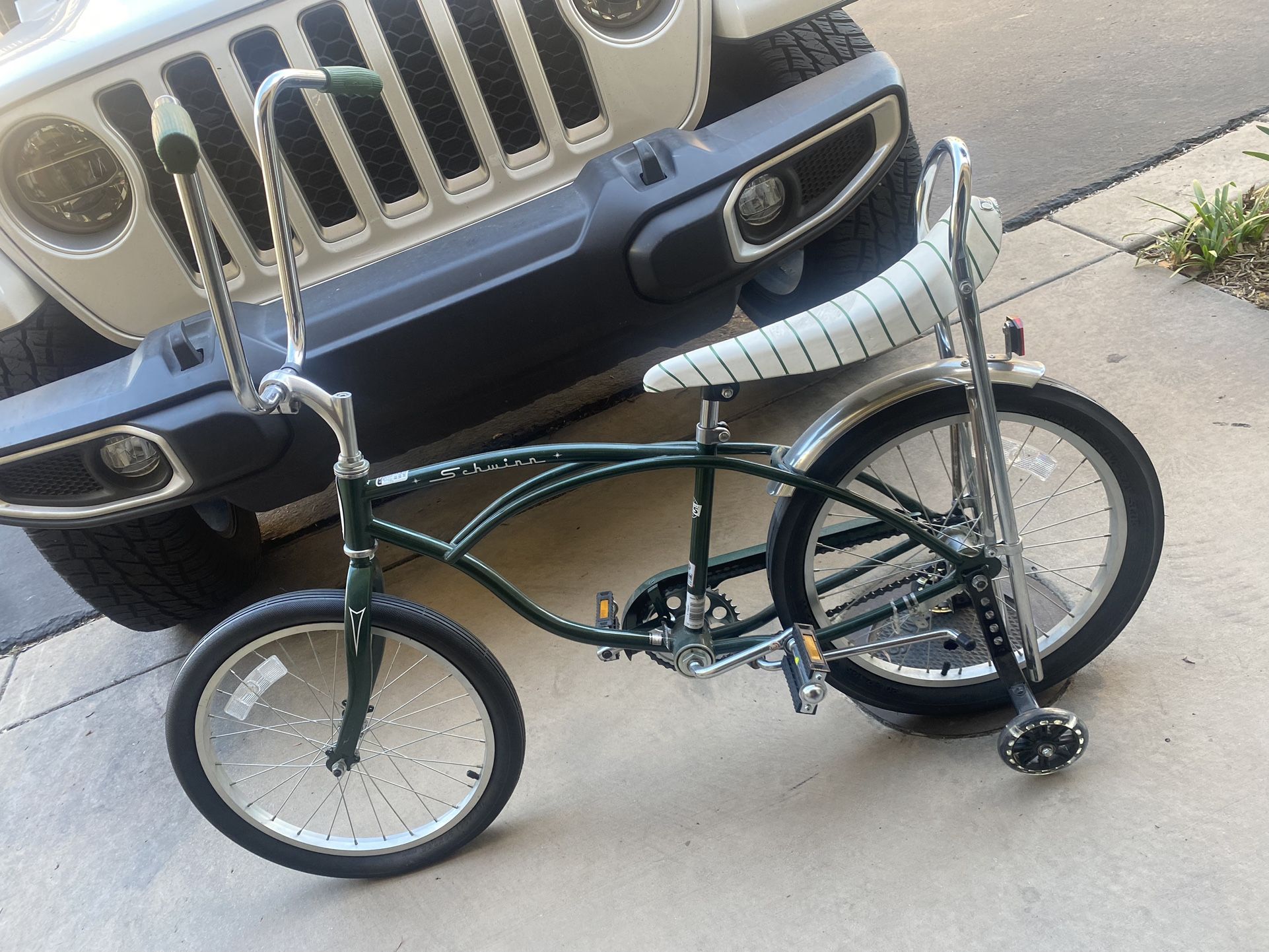 Schwinn Classics Cruiser Bike