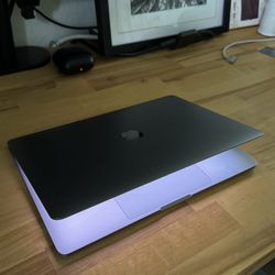 13 Inch MacBook Pro  (2020)