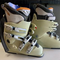 Salomon W Ski Boots Sz 7