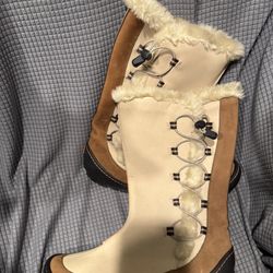 New, leather women's boots, size 9.5