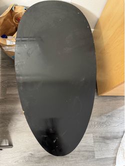 Oval coffee table