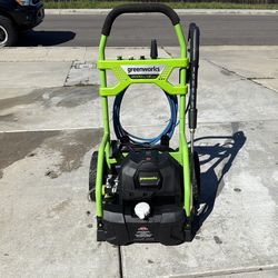 2000 PSI PRESSURE WASHER