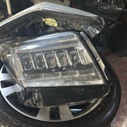 2015-2020 Cadillac Escalade Headlights 