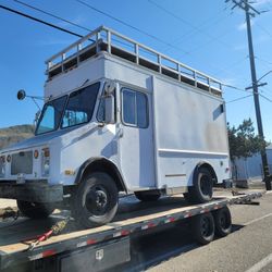 Tractors, Gooseneck,  Fifth Wheel,  RV,  Transport 