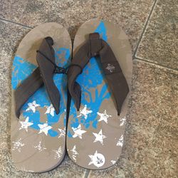 Boys 4/5 sandals new