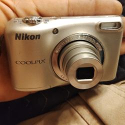 NIKON  COOLPIX  L27