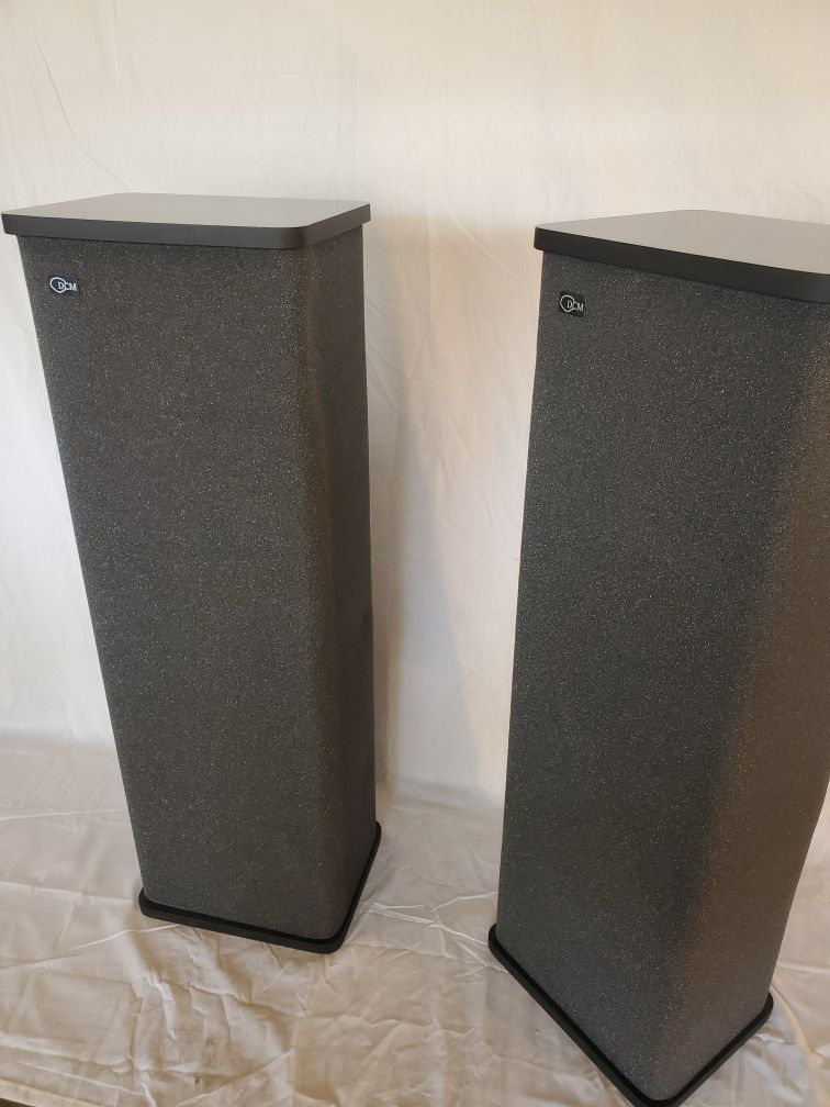 DCM QED Tower Speakers