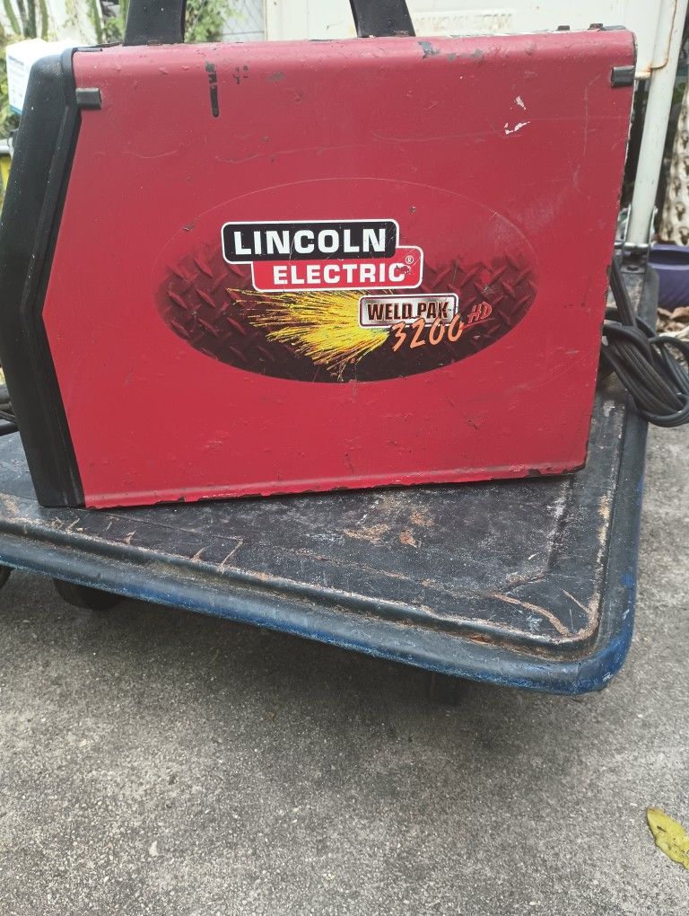 Lincoln MiG Welder HD
