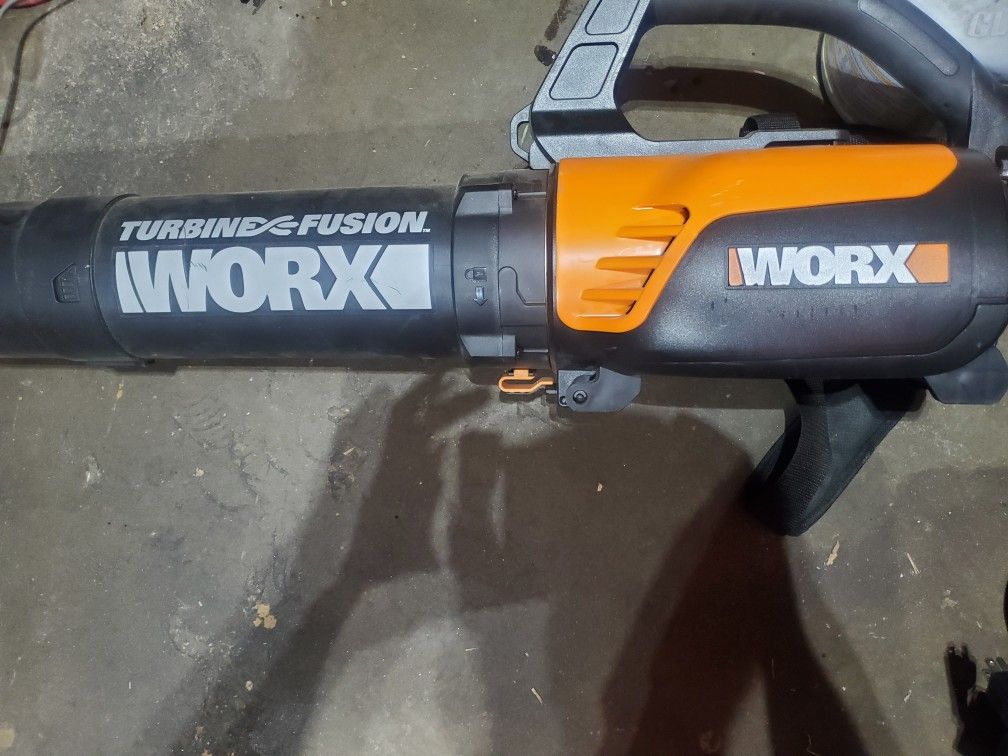 WORX Blower & Mulcher WG510