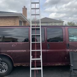 24’ Aluminum Extension Ladder 