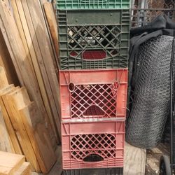5 Plastic Crates  all For $10