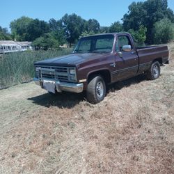 Chevy C20 1987 With 94000 Miles Motor and Transmission Very strong