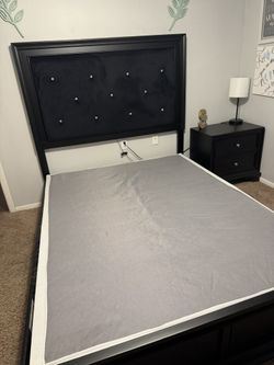 Queen Black Bedroom Set