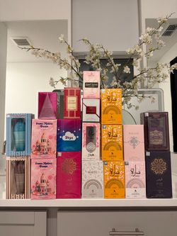 HUGE Mixs of WOMANS Fragrances BRAND NEW!
