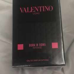 Valentino Born In Roma Intense 