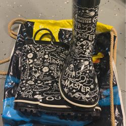 New Rain boots Size 10