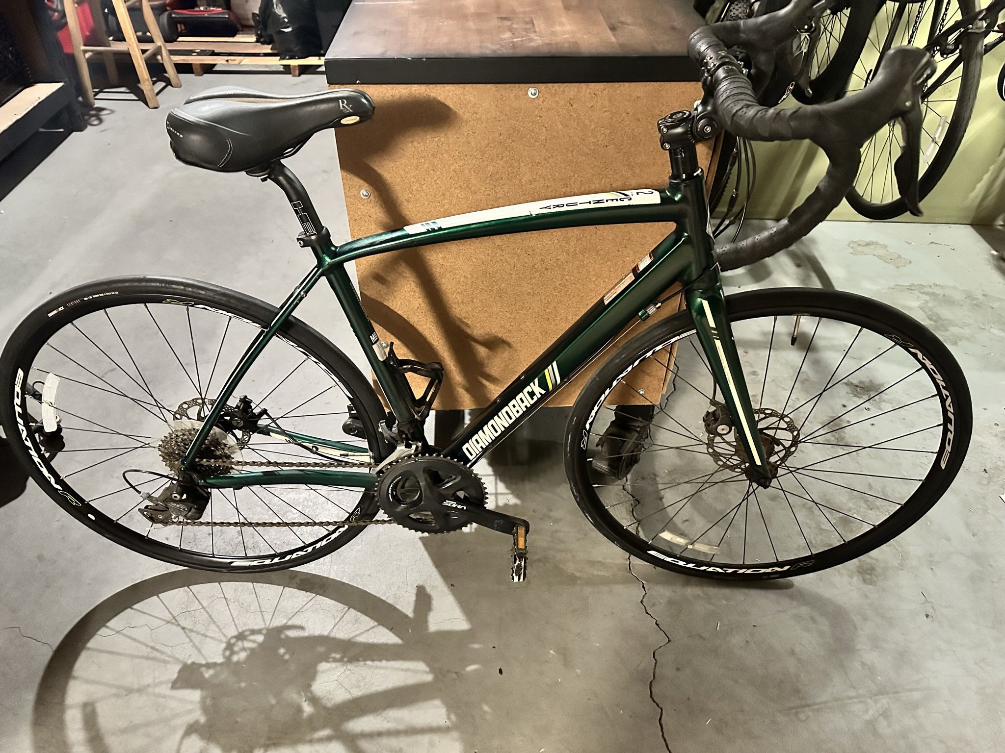 Used Diamondback Century 2 Road bike!!