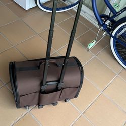 Dog Carrier with Wheels 