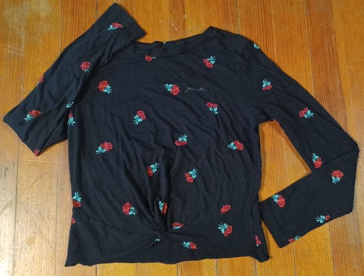 Victoria's Secret Women's Size Large Roses Longbsleeve Shirt Thin
