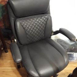 Amazon basics Chair