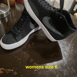 Brand New Womens Nike