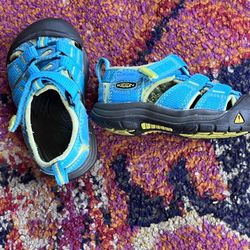 Size 5 Keen Sandals 