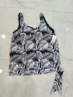 New Adult swim top size 22