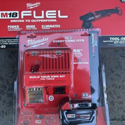 Milwaukee Dual Action 15mm Polisher W/Battery & Charger