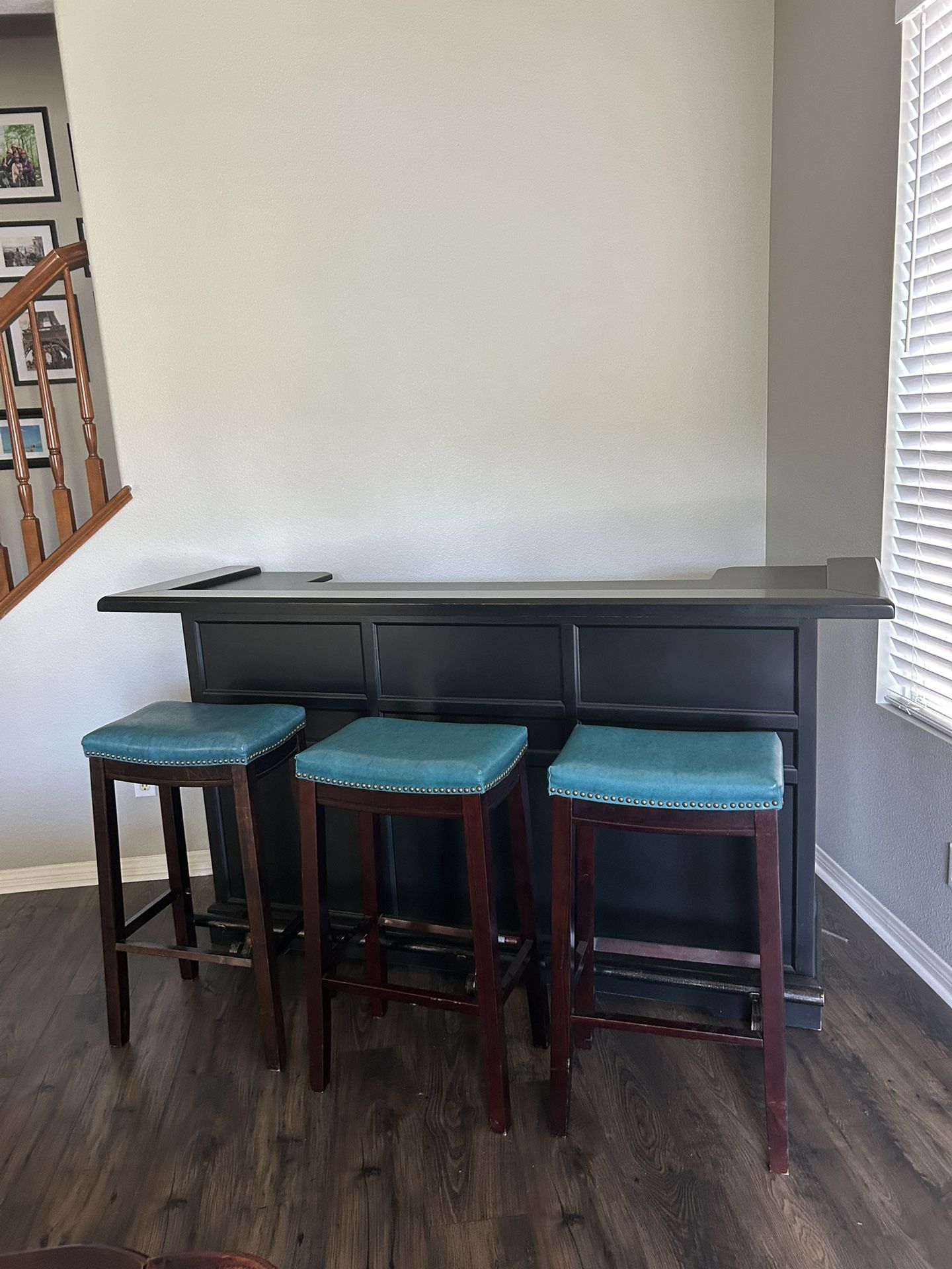 Bar With Bar Stools