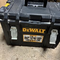 Dewalt tool box